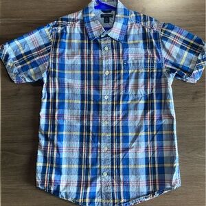 Tommy Hilfiger short sleeve button down boys shirt size 12/14.
